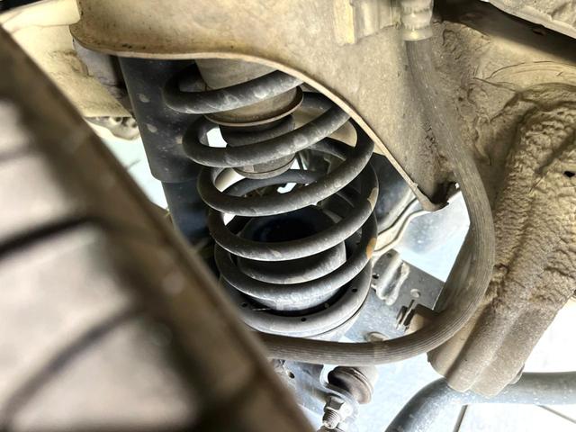 ジムニー ＸＬ　ＡＴ車　衝突軽減　４ＷＤ　ＥＴＣ　シートヒーター　スマートキー　オートエアコン　アイドリングストップ　電動格納ミラー　ヘッドライトレベライザー（20枚目）