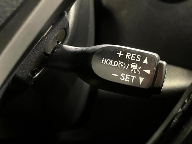 Ｃ－ＨＲ Ｇ　モード　ネロ　純正９インチナビ　バックカメラ　衝突軽減　レーダークルーズ　ＥＴＣ　ＢＳＭ　シートヒーター　スマートキー　オートエアコン　オートライト（7枚目）