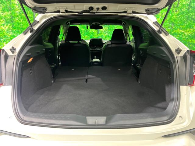 Ｃ－ＨＲ Ｇ　モード　ネロ　純正９インチナビ　バックカメラ　衝突軽減　レーダークルーズ　ＥＴＣ　ＢＳＭ　シートヒーター　スマートキー　オートエアコン　オートライト（11枚目）