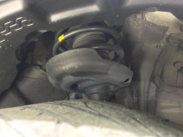 Ｃ－ＨＲ Ｇ　モード　ブルーノ　純正９インチナビ　バックカメラ　ハーフレザーシート　衝突軽減　ＢＳＭ　レーダークルーズ　ＥＴＣ　ドラレコ　フルセグ　シートヒーター　スマートキー　ＬＥＤヘッド　電動格納ミラー（20枚目）