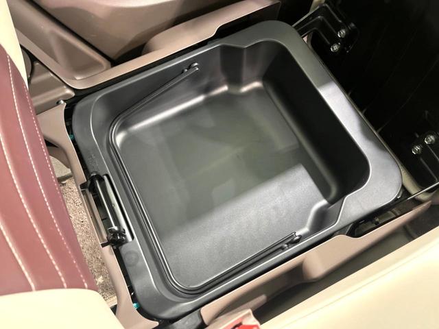 �y�V�[�g�A���_�[�{�b�N�X�z�V�[�g�̉��ɑ�e�ʂ̎��[�X�y�[�X��������Ă���A�C���ԃO�b�Y�ȂǁA�O���猩��ꂽ���Ȃ����̂�����������[�ł��ĕ֗��I