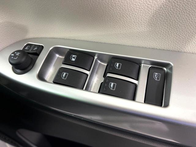 �y�d���i�[�~���[�z�T�C�h�~���[�͓d���i�[���ƂȂ��Ă���A�������ԏ�ł��L�Y�������X�N��}�����܂��B