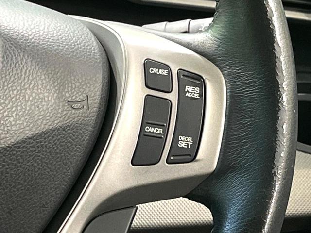 �y�N���[�Y�R���g���[���z�������H�����N���N���s�B�A�N�Z���𗣂��Ă���葬�x�ő��s���ł��A�������^�]���̕��S���y���I�����E�������ȒP�ȃX�C�b�`����Œ����ł��܂��B