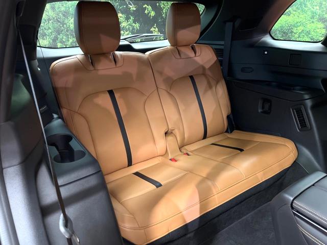 �������[���̃T�[�h�V�[�g�ł��B���ȕ������R���p�N�g�Ɏ��[�ł��A�L��ȉ׎��X�y�[�X�Ƃ��Ă��g�����������܂��I��Ԑl����ו��̗ʂȂǗ��p�V�[���ɍ��킹�ĂR��ڂ�L�����p�ł��A�Ƃ��Ă��֗���