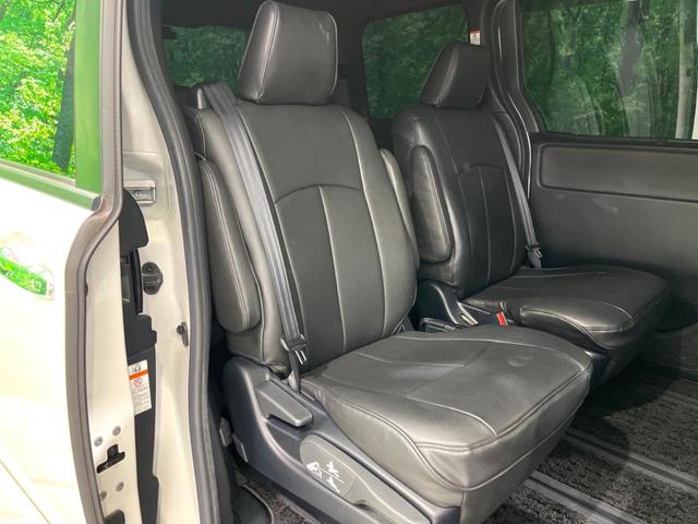 ヴォクシー ＺＳ　煌ＩＩＩ　後期　ＢＩＧ－Ｘ９インチナビ　後席モニター　バックカメラ　両側電動スライド　ＥＴＣ　ドラレコ　フルセグ　Ｂｌｕｅｔｏｏｔｈ　ハーフレザーシート　コーナーセンサー　ＬＥＤヘッド　スマートキー（9枚目）