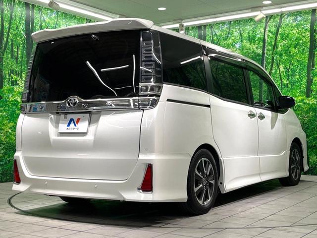 ヴォクシー ＺＳ　煌ＩＩＩ　後期　ＢＩＧ－Ｘ９インチナビ　後席モニター　バックカメラ　両側電動スライド　ＥＴＣ　ドラレコ　フルセグ　Ｂｌｕｅｔｏｏｔｈ　ハーフレザーシート　コーナーセンサー　ＬＥＤヘッド　スマートキー（18枚目）