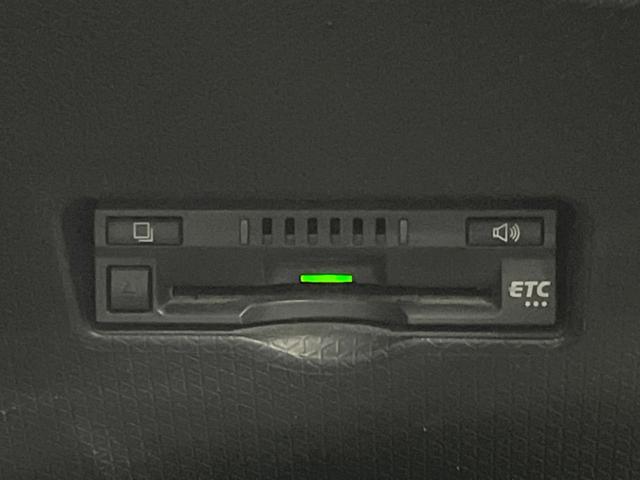 タント カスタムＲＳ　純正ナビ　バックカメラ　両側電動スライド　ターボ　ＥＴＣ　衝突軽減　コーナーセンサー　シートヒーター　ハーフレザーシート　フルセグ　Ｂｌｕｅｔｏｏｔｈ　ＬＥＤヘッド　スマートキー　電動格納ミラー（6枚目）