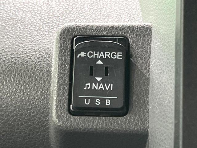 タント カスタムＲＳ　純正ナビ　バックカメラ　両側電動スライド　ターボ　ＥＴＣ　衝突軽減　コーナーセンサー　シートヒーター　ハーフレザーシート　フルセグ　Ｂｌｕｅｔｏｏｔｈ　ＬＥＤヘッド　スマートキー　電動格納ミラー（35枚目）
