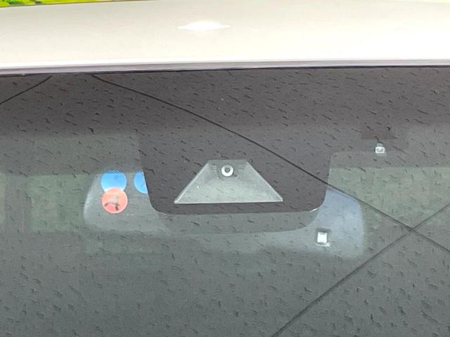 ハリアー プレミアム　ムーンルーフ　純正９インチナビ　バックカメラ　衝突軽減　レーダークルーズ　ハーフレザー　電動リアゲート　パワーシート　電子パーキング　ドラレコ　フルセグ　ＥＴＣ　Ｂｌｕｅｔｏｏｔｈ　ＬＥＤヘッド（56枚目）