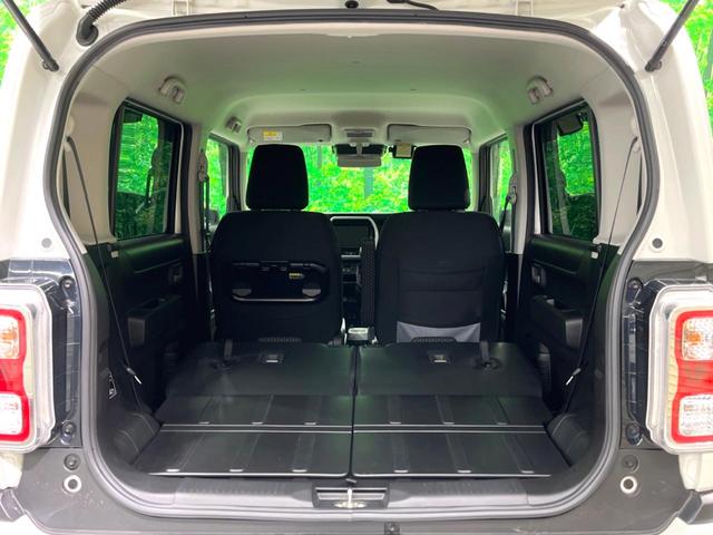 ���ڃV�[�g�͑O��X���C�h���\�ł��B���ɉ�����Α������L������������A�O�ɋl�߂�Α傫�ȃ��Q�b�W�X�y�[�X���m�ۂł��܂��B�V�[���ɉ����Ďg�������ł��邩��Ƃ��Ă��֗��ł���