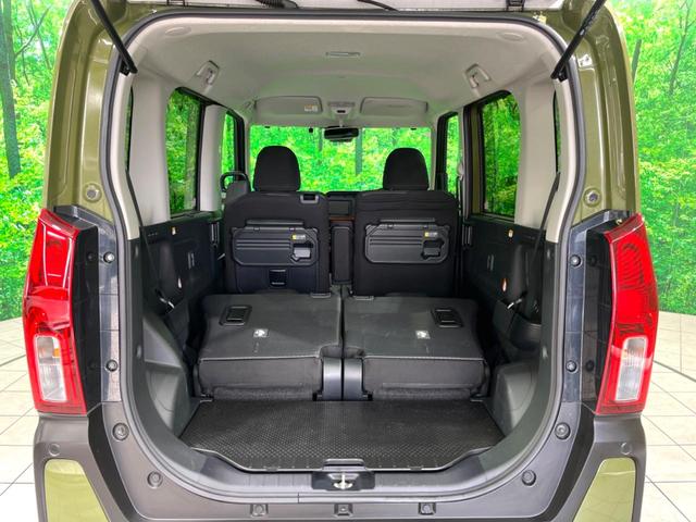 ���i�̂���������ʋ΁A���}���ɏ\���ȉ׎��X�y�[�X���m�ۂ��Ă���܂��B�Z�J���h�V�[�g��|���ƁA�傫�ȉו��̐ύڂ��\�ł���