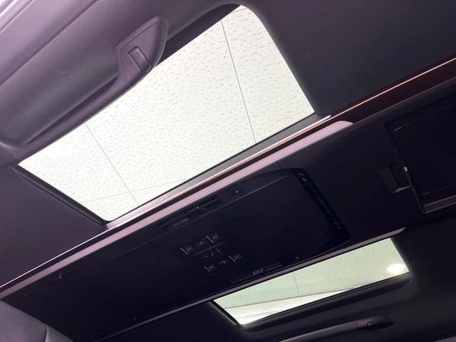 アルファードハイブリッド Ｚ　サンルーフ　ユニバーサルステップ　シグネチャーイルミブレード　純正１４インチナビ　全周囲カメラ　両側電動スライド　ＢＳＭ　衝突軽減　レーダークルーズ（3枚目）