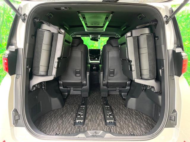 アルファードハイブリッド Ｚ　サンルーフ　ユニバーサルステップ　シグネチャーイルミブレード　純正１４インチナビ　全周囲カメラ　両側電動スライド　ＢＳＭ　衝突軽減　レーダークルーズ（11枚目）