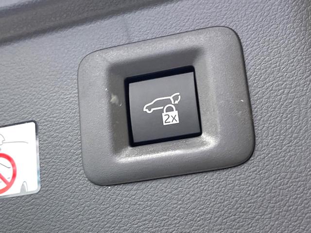 アルファードハイブリッド Ｚ　サンルーフ　ユニバーサルステップ　シグネチャーイルミブレード　純正１４インチナビ　全周囲カメラ　両側電動スライド　ＢＳＭ　衝突軽減　レーダークルーズ（35枚目）