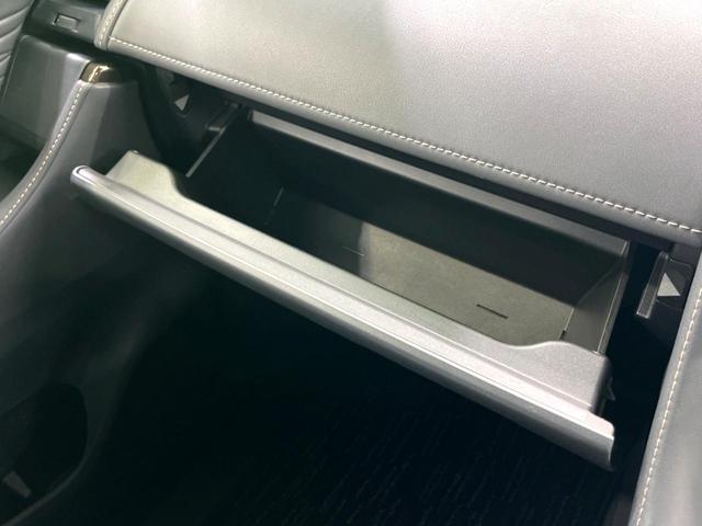 アルファードハイブリッド Ｚ　サンルーフ　ユニバーサルステップ　シグネチャーイルミブレード　純正１４インチナビ　全周囲カメラ　両側電動スライド　ＢＳＭ　衝突軽減　レーダークルーズ（45枚目）