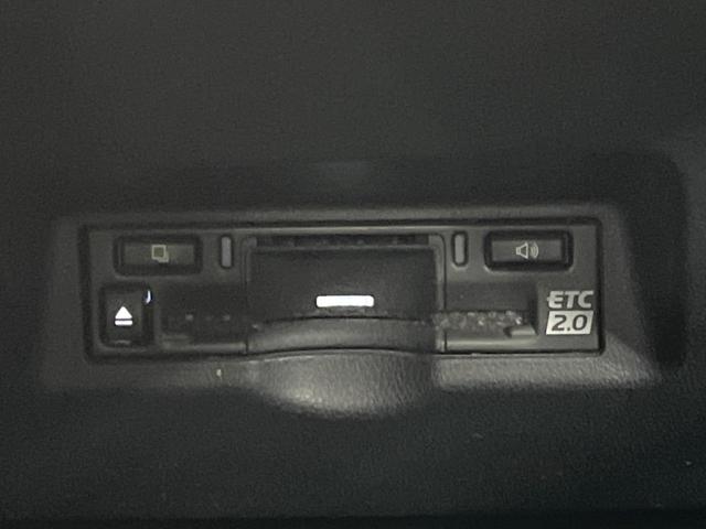 アルファードハイブリッド Ｚ　サンルーフ　ユニバーサルステップ　シグネチャーイルミブレード　純正１４インチナビ　全周囲カメラ　両側電動スライド　ＢＳＭ　衝突軽減　レーダークルーズ（67枚目）