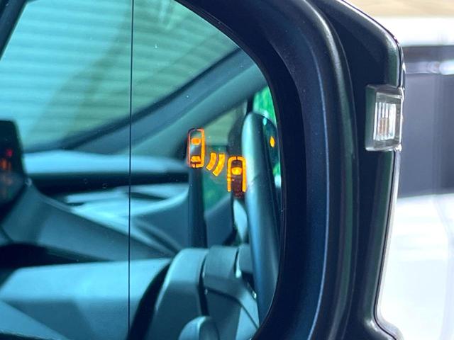 プリウス Ｚ　モデリスタエアロ　シグネチャーイルミ　純正１２インチナビ　全周囲カメラ　衝突軽減　レーダークルーズ　パワーシート　パワーバックドア　ステアリングヒーター（7枚目）