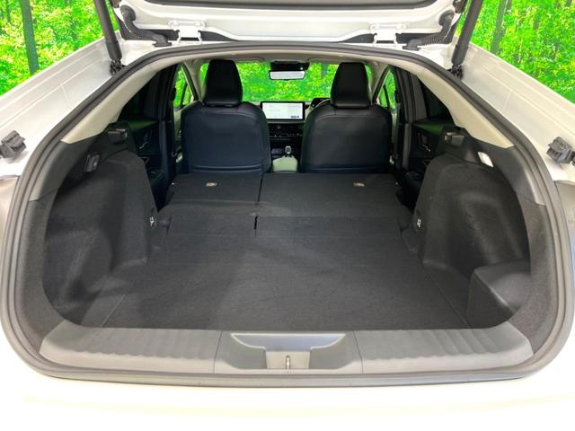 プリウス Ｚ　モデリスタエアロ　シグネチャーイルミ　純正１２インチナビ　全周囲カメラ　衝突軽減　レーダークルーズ　パワーシート　パワーバックドア　ステアリングヒーター（11枚目）