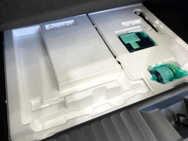 プリウス Ｚ　モデリスタエアロ　シグネチャーイルミ　純正１２インチナビ　全周囲カメラ　衝突軽減　レーダークルーズ　パワーシート　パワーバックドア　ステアリングヒーター（34枚目）