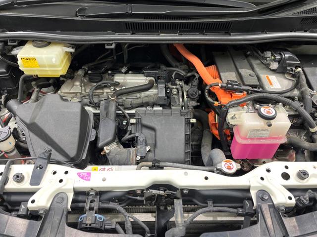 ノア ハイブリッドＧ　純正９インチナビ　両側電動　バックカメラ　禁煙車　ドラレコ　ＥＴＣ　ＬＥＤヘッド　衝突軽減　フルセグ　Ｂｌｕｅｔｏｏｔｈ　オートエアコン　オートハイビーム（19枚目）