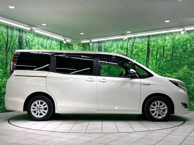 ノア ハイブリッドＧ　純正９インチナビ　両側電動　バックカメラ　禁煙車　ドラレコ　ＥＴＣ　ＬＥＤヘッド　衝突軽減　フルセグ　Ｂｌｕｅｔｏｏｔｈ　オートエアコン　オートハイビーム（24枚目）