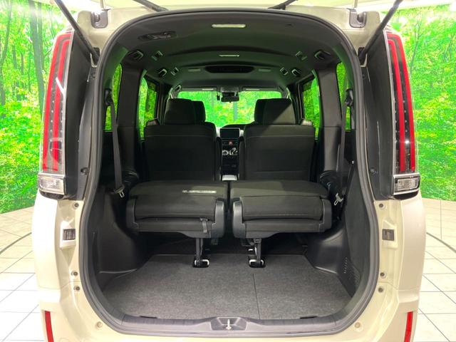 ノア ハイブリッドＧ　純正９インチナビ　両側電動　バックカメラ　禁煙車　ドラレコ　ＥＴＣ　ＬＥＤヘッド　衝突軽減　フルセグ　Ｂｌｕｅｔｏｏｔｈ　オートエアコン　オートハイビーム（31枚目）