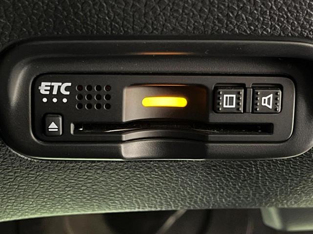 ヴェゼル ハイブリッドＸ・ホンダセンシング　後期　純正８インチナビ　バックカメラ　衝突軽減　レーダークルーズ　ＥＴＣ　ドラレコ　ＬＥＤヘッド　電子パーキング　スマートキー　オートエアコン　純正１６インチアルミホイール（6枚目）