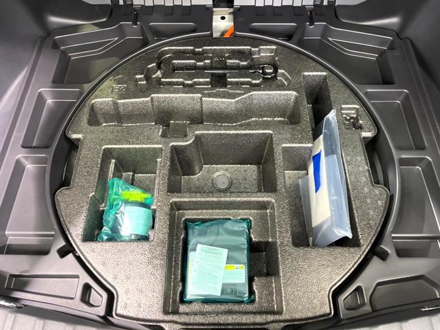 カローラクロス ハイブリッド　Ｚ　純正１０インチＤＡ　全周囲カメラ　衝突軽減　レーダークルーズ　黒革シート　ＥＴＣ　ＢＳＭ　パワーバックドア　パワーシート　シートヒーター　クリアランスソナー　電子パーキング（31枚目）