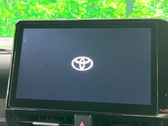 ヴォクシー Ｓ－Ｚ　７人　純正１０インチナビ　後席モニター　両側電動スライドドア　バックカメラ　ＥＴＣ　衝突軽減　レーダークルーズ　シートヒーター　電子パーキング　ＬＥＤヘッド　スマートキー（3枚目）