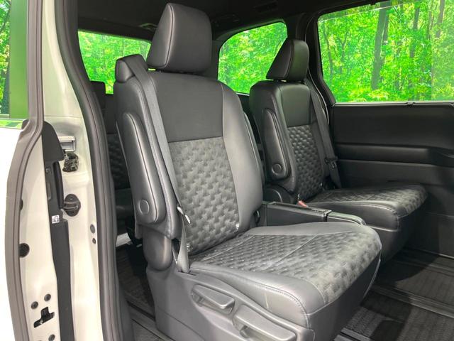 ヴォクシー Ｓ－Ｚ　７人　純正１０インチナビ　後席モニター　両側電動スライドドア　バックカメラ　ＥＴＣ　衝突軽減　レーダークルーズ　シートヒーター　電子パーキング　ＬＥＤヘッド　スマートキー（9枚目）