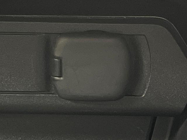 プリウス Ｚ　モデリスタエアロ　シグネチャーイルミ　１９インチモデリスタアルミホイール　純正１２インチナビ　全周囲カメラ　ＡＣ１００Ｖ　衝突軽減　レーダークルーズ　レザー調シート　　パワーシート　パワーバックドア（46枚目）