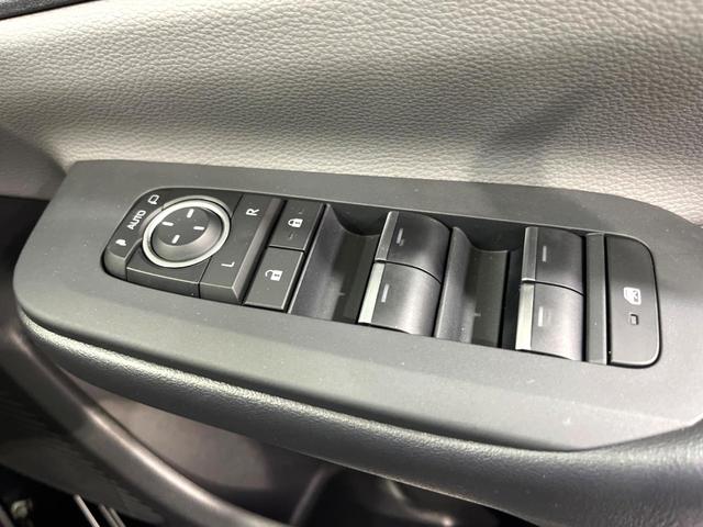 プリウス Ｚ　モデリスタエアロ　シグネチャーイルミ　１９インチモデリスタアルミホイール　純正１２インチナビ　全周囲カメラ　ＡＣ１００Ｖ　衝突軽減　レーダークルーズ　レザー調シート　　パワーシート　パワーバックドア（62枚目）