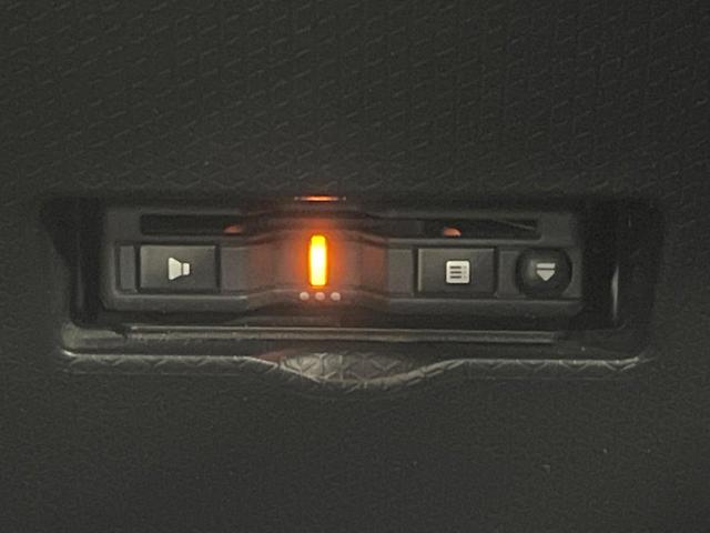 タント Ｘ　フリップダウンモニター　純正ナビ　電動スライドドア　衝突被害軽減システム　禁煙車　コーナーセンサー　スマートキー　ＬＥＤヘッド　ビルトインＥＴＣ　オートライト　オートエアコン　　ＣＤ　ＤＶＤ再生（6枚目）