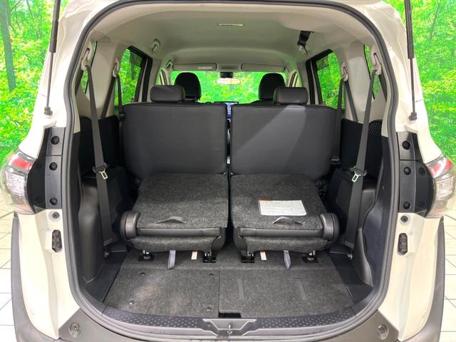 シエンタ ハイブリッドＧ　クエロ　禁煙　ＢＩＧーＸ９インチナビ　両側電動スライド　ＯＰ１６インチアルミホイール　バックカメラ　衝突軽減　ハーフレザーシート　コーナーセンサー　スマートキー　ＬＥＤヘッド　ＥＴＣ（11枚目）