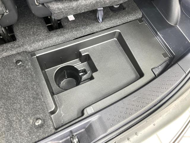 シエンタ ハイブリッドＧ　クエロ　禁煙　ＢＩＧーＸ９インチナビ　両側電動スライド　ＯＰ１６インチアルミホイール　バックカメラ　衝突軽減　ハーフレザーシート　コーナーセンサー　スマートキー　ＬＥＤヘッド　ＥＴＣ（45枚目）