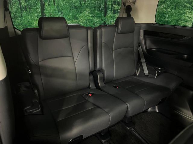 アルファード ２．５Ｓ　Ｃパッケージ　サンルーフ　ＢＩＧＸ１１インチナビ　後席モニター　両側電動　３眼ＬＥＤ　バックカメラ　デジタルインナーミラー　衝突軽減　レーダークルーズ　電動リアゲート　レザー調シート　前席シートエアコン　ドラレコ（12枚目）