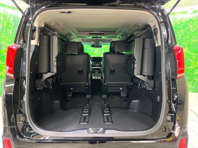 アルファード ２．５Ｓ　Ｃパッケージ　サンルーフ　ＢＩＧＸ１１インチナビ　後席モニター　両側電動　３眼ＬＥＤ　バックカメラ　デジタルインナーミラー　衝突軽減　レーダークルーズ　電動リアゲート　レザー調シート　前席シートエアコン　ドラレコ（13枚目）