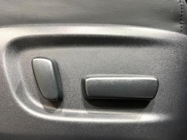 アルファード ２．５Ｓ　Ｃパッケージ　サンルーフ　ＢＩＧＸ１１インチナビ　後席モニター　両側電動　３眼ＬＥＤ　バックカメラ　デジタルインナーミラー　衝突軽減　レーダークルーズ　電動リアゲート　レザー調シート　前席シートエアコン　ドラレコ（70枚目）