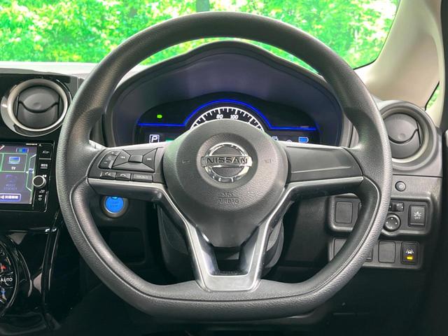 ノート ｅ－パワー　Ｘ　禁煙車　純正ナビ　全周囲カメラ　衝突軽減装置　ドラレコ　ＥＴＣ　Ｂｌｕｅｔｏｏｔｈ　デジタルインナーミラー　コーナーセンサー　ＬＥＤヘッド　純正１５インチアＡＷ　オートライト／エアコン　スマートキー（12枚目）