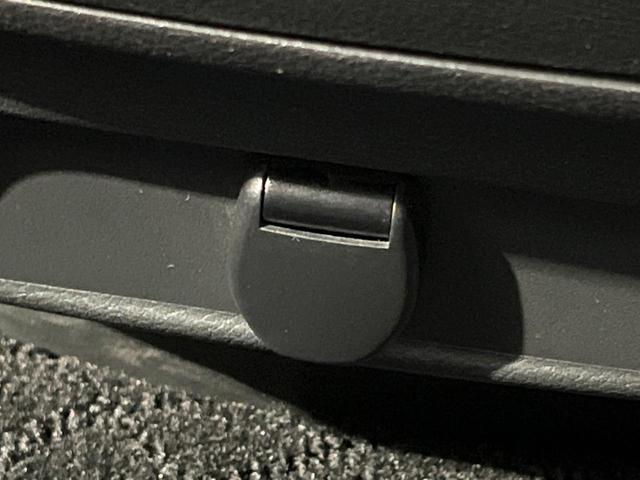 セレナ ハイウェイスター　後期　ＳＤナビ　バックカメラ　電動スライド　ＢＳＭ　衝突軽減システム　コーナーセンサー　スマートキー　ＥＴＣ　クルコン　純正１５インチＡＷ　オートライト／エアコン　Ｂｌｕｅｔｏｏｔｈ接続　ＣＤ／ＤＶＤ（59枚目）