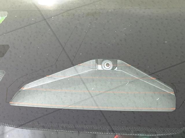 プリウス Ｚ　純正１２インチナビ　全周囲カメラ　黒革シート　衝突軽減　レーダークルーズ　パワーバックドア　ステアリングヒーター　ＥＴＣ２．０　ＡＣ１００Ｖ（6枚目）