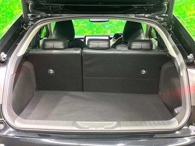 プリウス Ｚ　純正１２インチナビ　全周囲カメラ　黒革シート　衝突軽減　レーダークルーズ　パワーバックドア　ステアリングヒーター　ＥＴＣ２．０　ＡＣ１００Ｖ（11枚目）