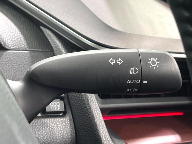 プリウス Ｚ　純正１２インチナビ　全周囲カメラ　黒革シート　衝突軽減　レーダークルーズ　パワーバックドア　ステアリングヒーター　ＥＴＣ２．０　ＡＣ１００Ｖ（51枚目）