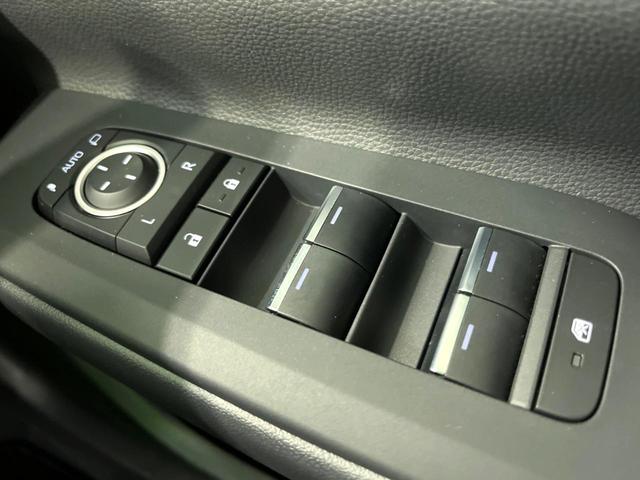 プリウス Ｚ　純正１２インチナビ　全周囲カメラ　黒革シート　衝突軽減　レーダークルーズ　パワーバックドア　ステアリングヒーター　ＥＴＣ２．０　ＡＣ１００Ｖ（60枚目）