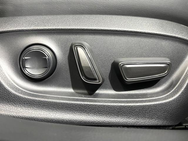プリウス Ｚ　純正１２インチナビ　全周囲カメラ　黒革シート　衝突軽減　レーダークルーズ　パワーバックドア　ステアリングヒーター　ＥＴＣ２．０　ＡＣ１００Ｖ（62枚目）