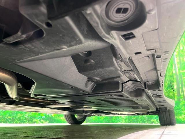 プリウス Ｚ　純正１２インチナビ　全周囲カメラ　黒革シート　衝突軽減　レーダークルーズ　パワーバックドア　ステアリングヒーター　ＥＴＣ２．０　ＡＣ１００Ｖ（69枚目）