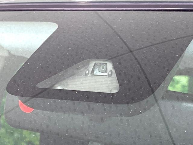 �y�X�}�[�g�A�V�X�g�z���s���ɑO���̎ԗ�����F�����A�Փ˂������Ȏ��͌x��ƃu���[�L�ŏՓˉ���Ɣ�Q�y�����A�V�X�g�B�����S�Ƀh���C�u�����y���݂��������܂��B