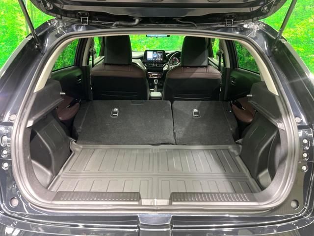 フロンクス ベースグレード　禁煙車　純正９型ナビ　全周囲カメラ　衝突軽減装置　レーダークルーズ　ハーフレザーシート　コーナーセンサー　スマートキー　ＬＥＤヘッド　ＥＴＣ２．０　シートヒーター　純正１６インチＡＷ　オートハイビーム（10枚目）