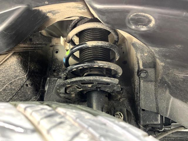 フロンクス ベースグレード　禁煙車　純正９型ナビ　全周囲カメラ　衝突軽減装置　レーダークルーズ　ハーフレザーシート　コーナーセンサー　スマートキー　ＬＥＤヘッド　ＥＴＣ２．０　シートヒーター　純正１６インチＡＷ　オートハイビーム（20枚目）