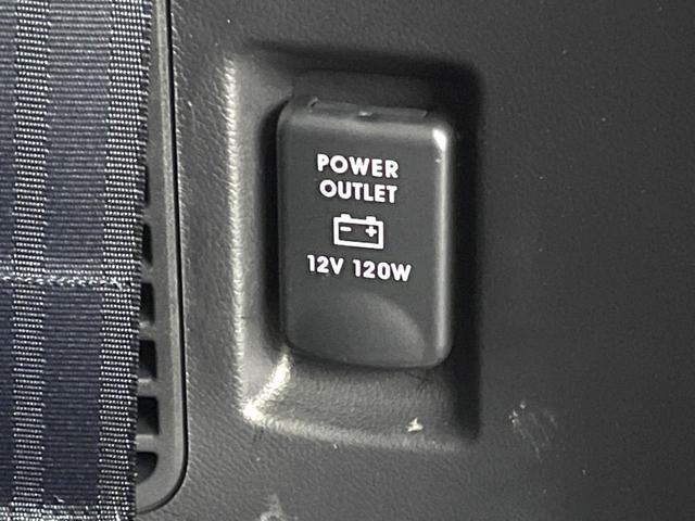 デリカＤ：５ Ｐ　純正１０．１型ナビ　電動ステップレス　バックカメラ　レーダークルーズ　バックドア　衝突軽減　シートヒーター　ＥＴＣ　ドラレコ　シートカバー　スマートキー　ナビ取付パッケージ＋後席モニター取付パッケージ（32枚目）